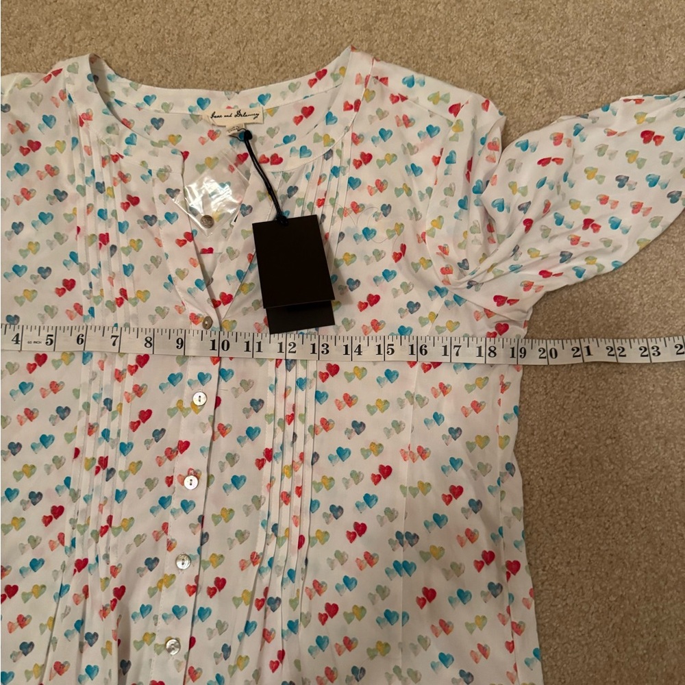 NWT Jane and Delancey Multicolor Heart Print Button Down Shirt Valentine’s Day - Picture 2 of 14
